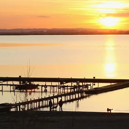 Beautiful In Lembruchduemmer Vakantiehuis